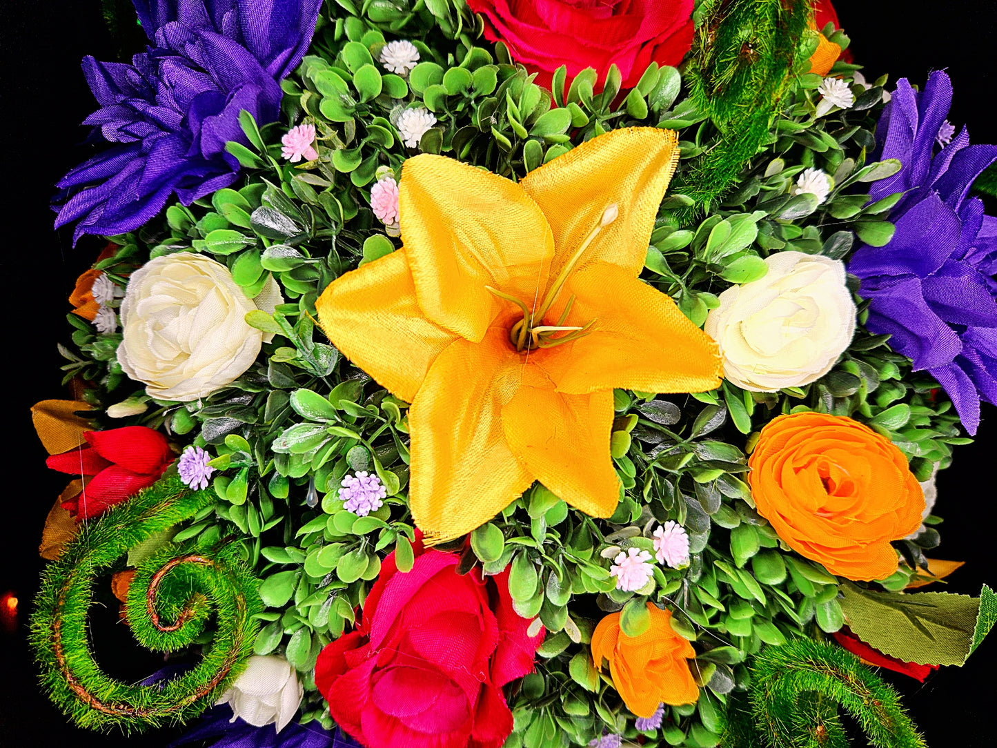 Floral Fiddle Moss Kissing Ball